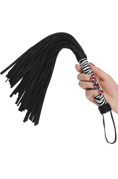 Lovetoy Whip Me Baby Leather Whip - Flogger 2