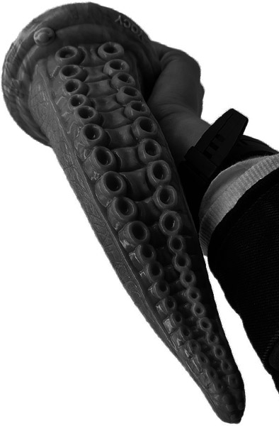 Korong Monster Dildo Schwarz/Weiß 23 cm - Monster-Dildo 2