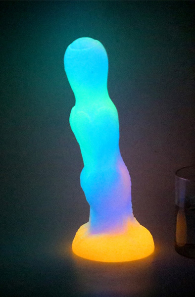 Lumy Leuchtender Dildo 20 cm - Drachen-Dildo 2