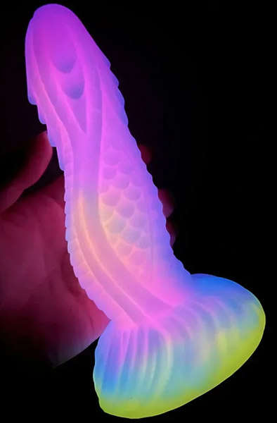 Ydrik Luminescent Dildo 19 cm - Drachen-Dildo 3