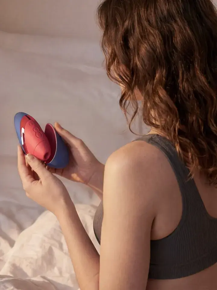 Womanizer Next Liberty Pleasure Air Stimulator Blue/Red - Luftdruck-Vibrator 3 [full]